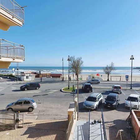 Sweet Home & Wellness Luxury Apartment Nettuno Exteriér fotografie