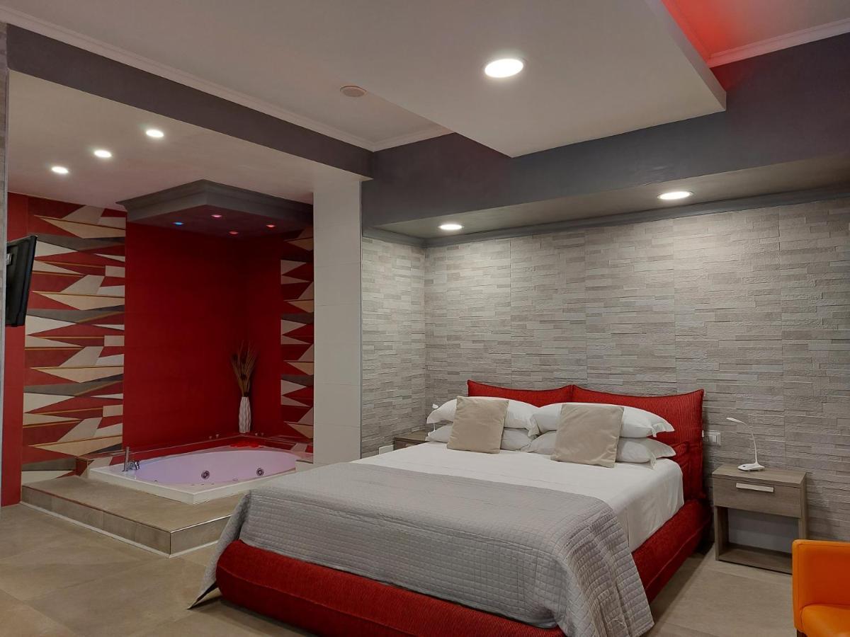 Sweet Home & Wellness Luxury Apartment Nettuno Exteriér fotografie